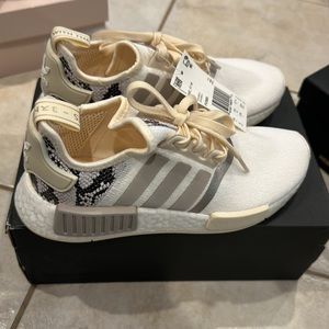 Adidas nmd r1 ivory with python print rare and sold out size 6 new with box